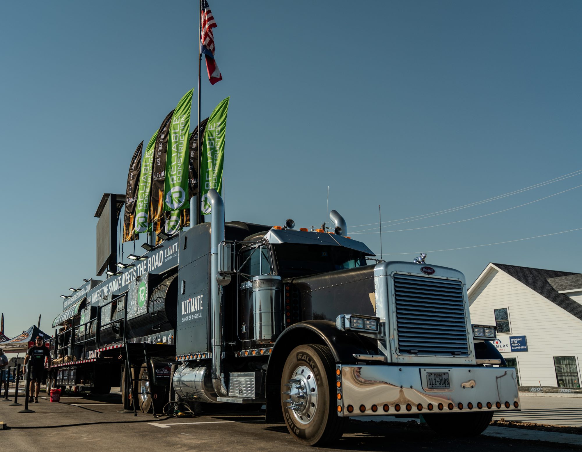The World's Largest Ultimate Smoker and Grill on record day